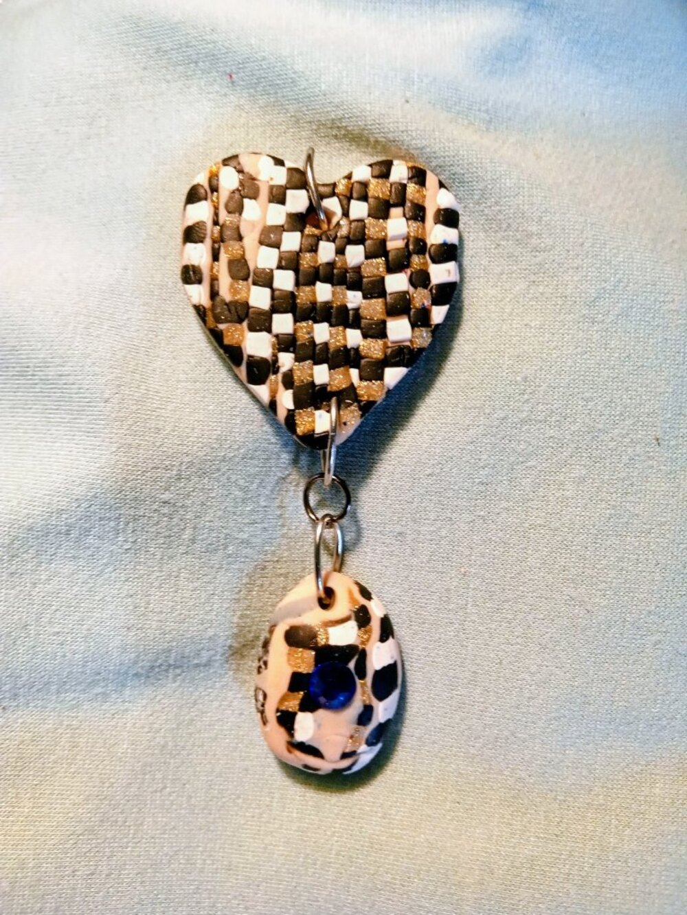 SCATTERED CHECKS PENDANT